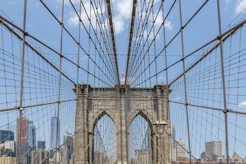Walking over the Brooklyn Bridge